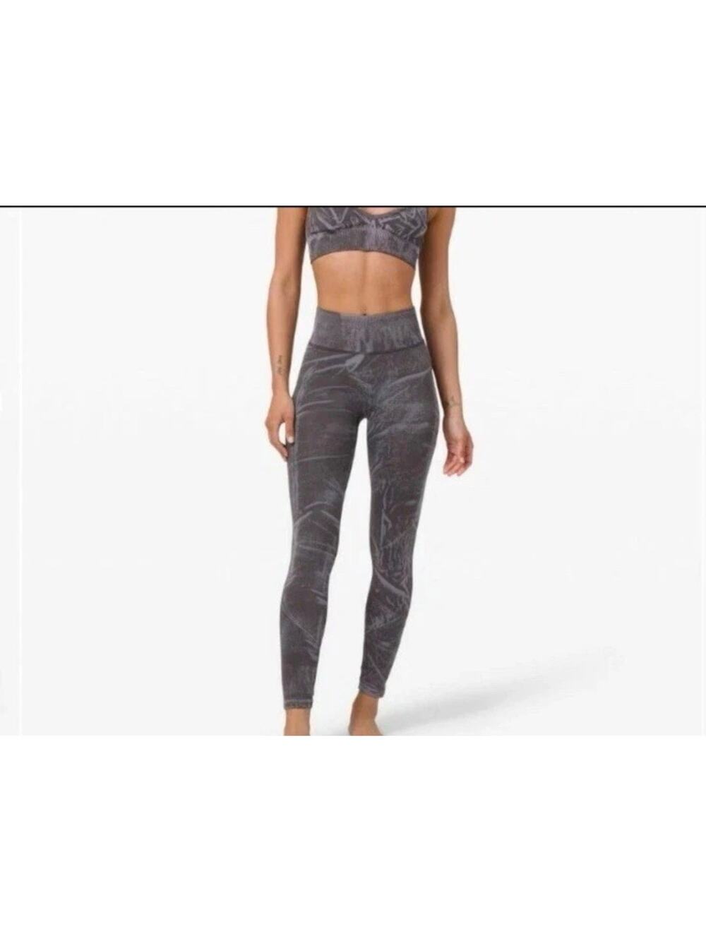 LULULEMON EBB TO STREET STONE WASHED GRAPHITE LEGGINGS; SIZE 10